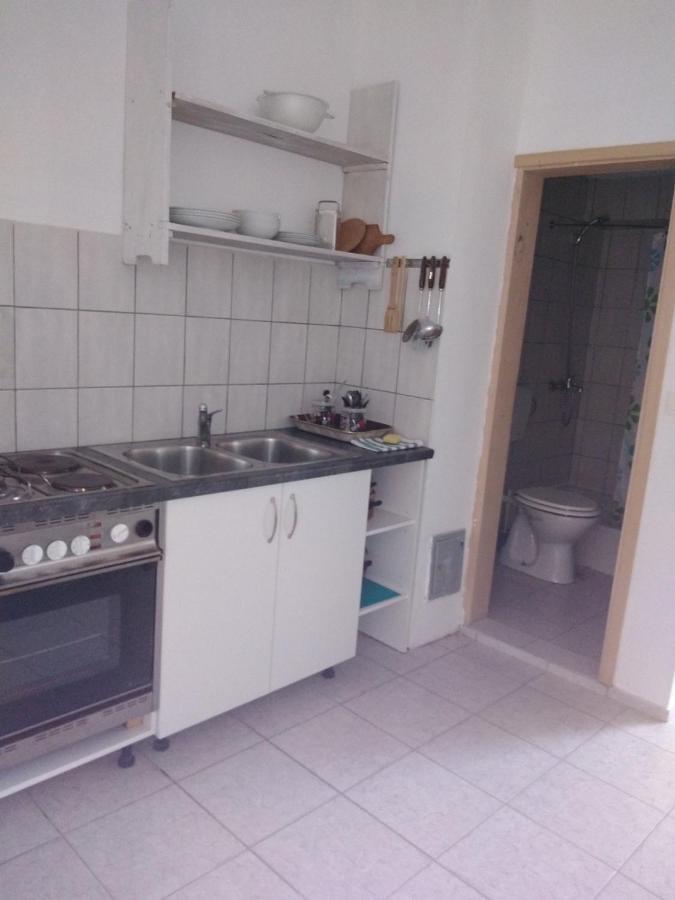 Apartment Zola Gornji Karin Eksteriør billede